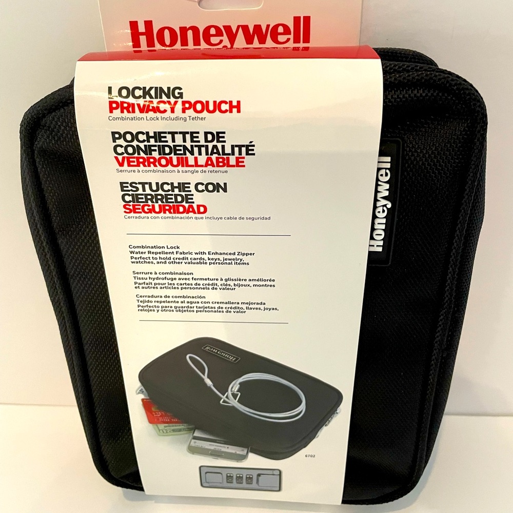 BLK privacy pouch